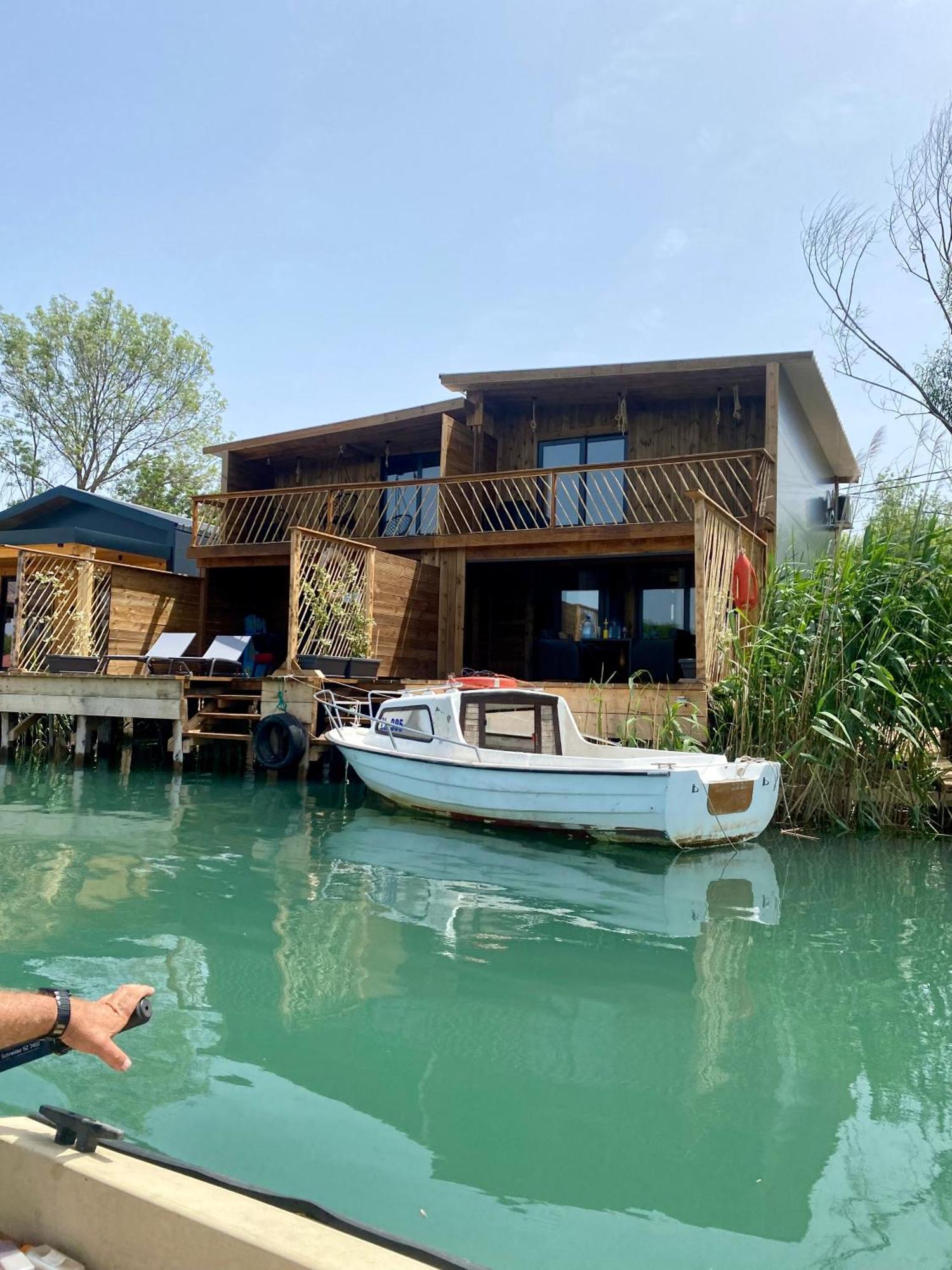 Meris Ulcinj Exteriör bild