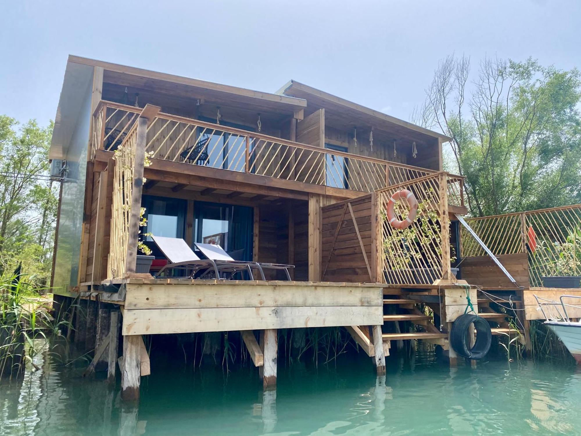 Meris Ulcinj Exteriör bild