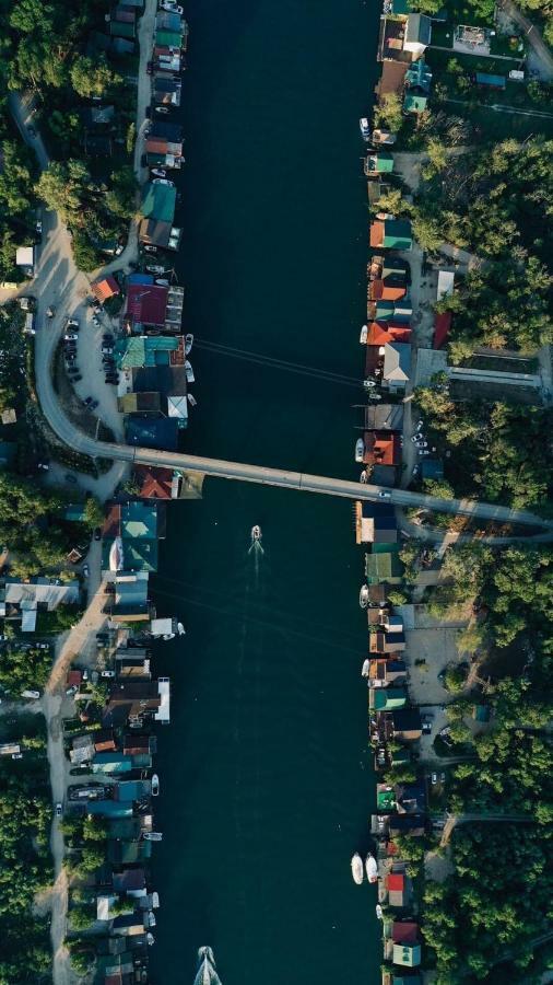 Meris Ulcinj Exteriör bild